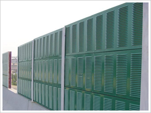 鼎坤隔音 高速公路隔音屏障與護(hù)欄網(wǎng)的專業(yè)解決方案